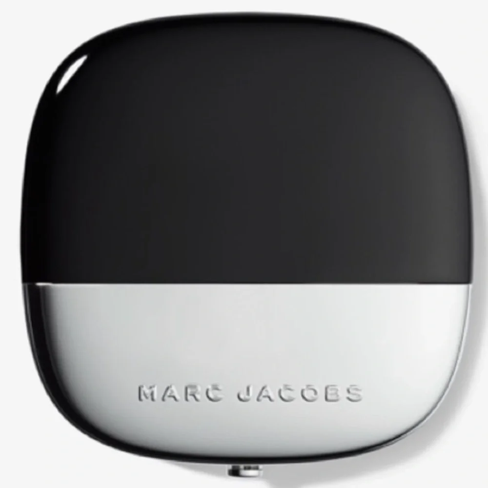 Marc Jacobs Accomplice Powder with Brush Starlet